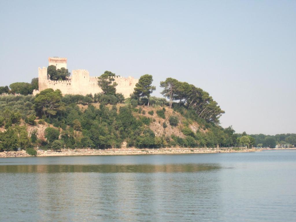 Hotel La Torre Кастільйоне-дель-Лаго Екстер'єр фото