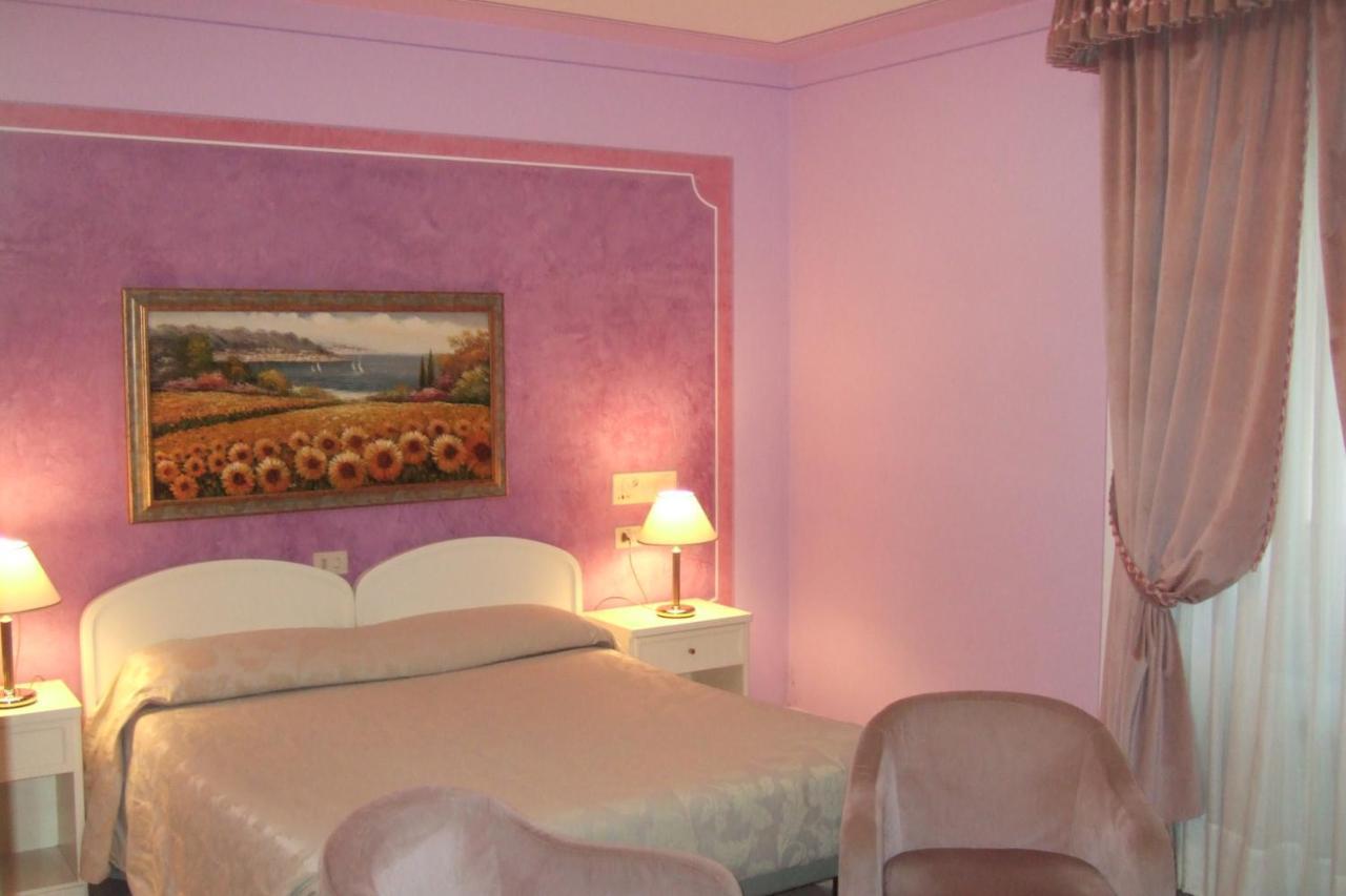 Hotel La Torre Кастільйоне-дель-Лаго Екстер'єр фото