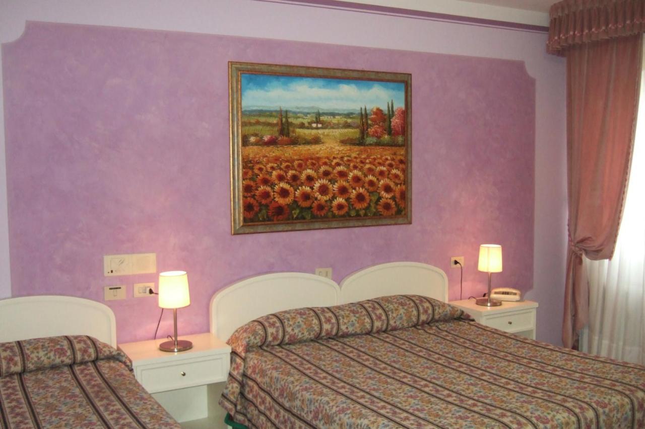 Hotel La Torre Кастільйоне-дель-Лаго Екстер'єр фото